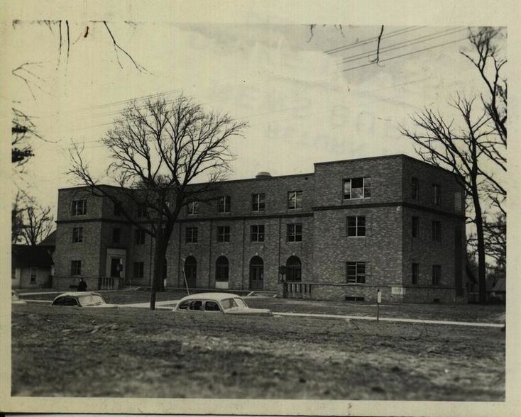 Jewett Hall Drakeapedia